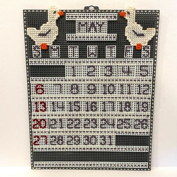 Vintage Handmade Latch Hook Calendar - Picture 1 of 2